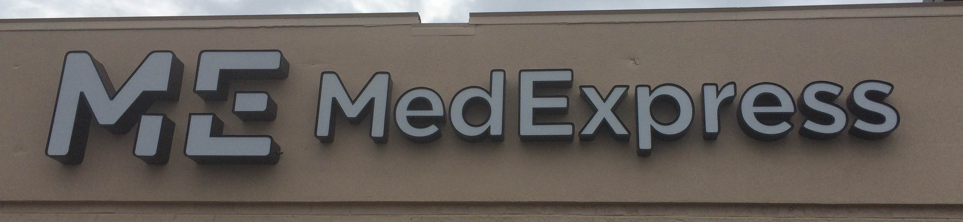Urgent Care Outdoor Signs